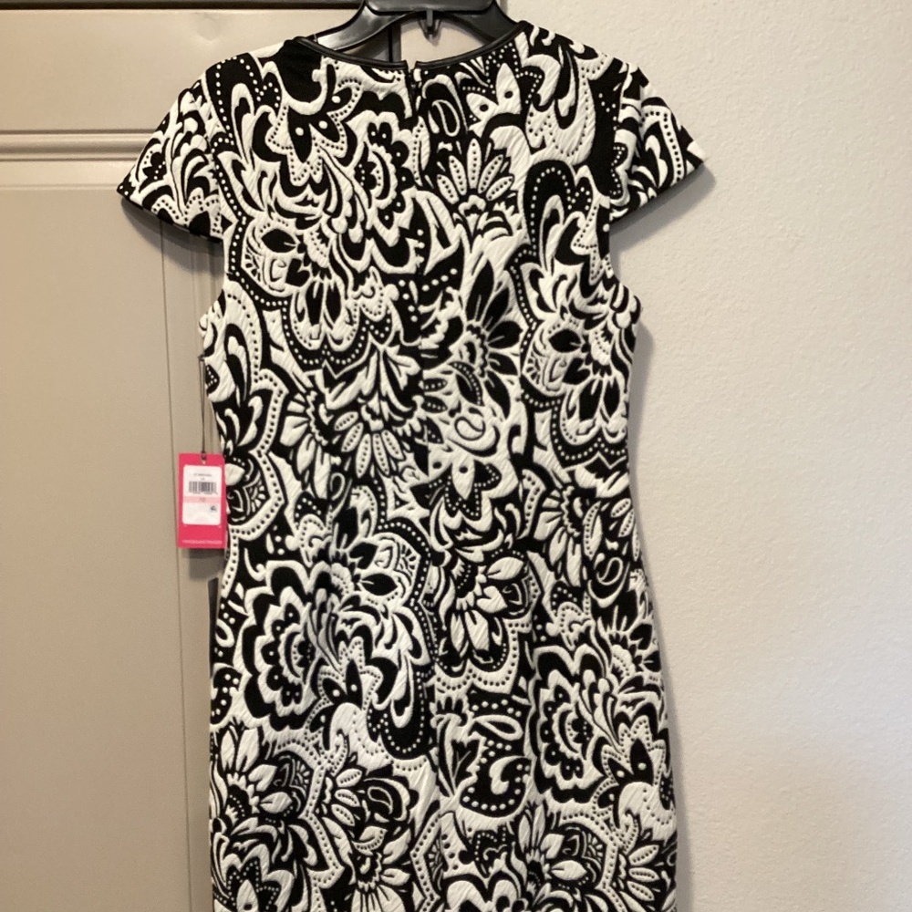 Vince Camuto Floral Jacquard Knit Sheath Dress, size 10 - Picture 8 of 13